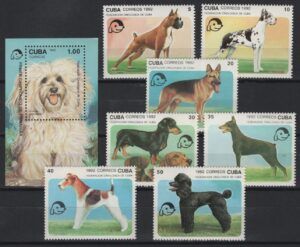 C* (1992) Yv. 3190/96 + Bf. 129 / Dogs